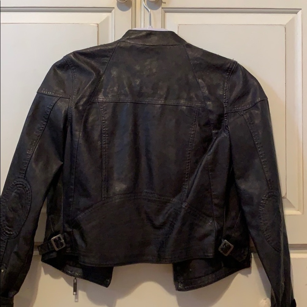 Leather jacket - Picture 2 of 2